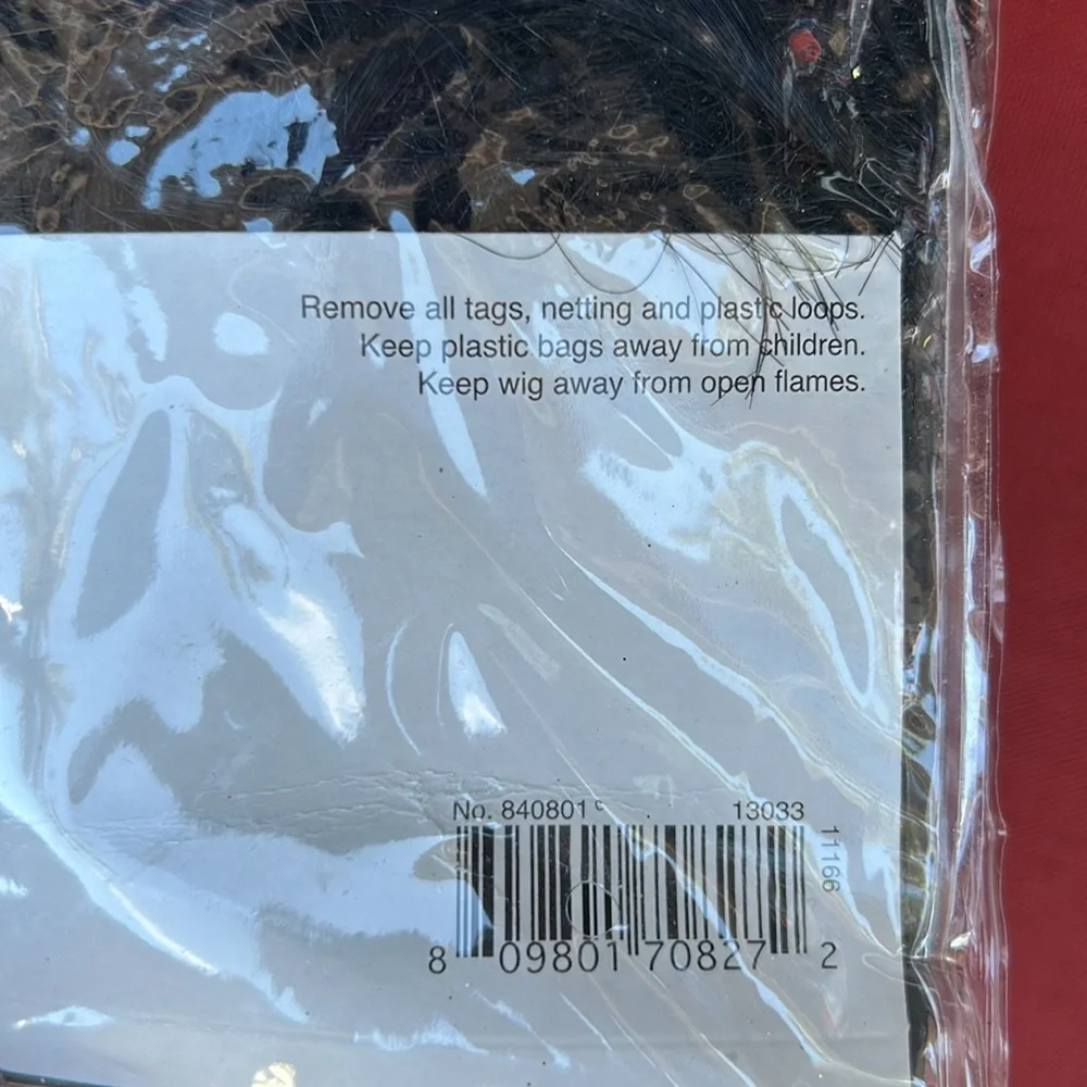 Deadly Beauty wig - Picture 5 of 6